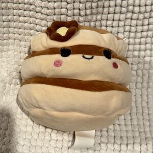 Squishmallows Beige Cinnamon Roll Plush with Brown Swirl